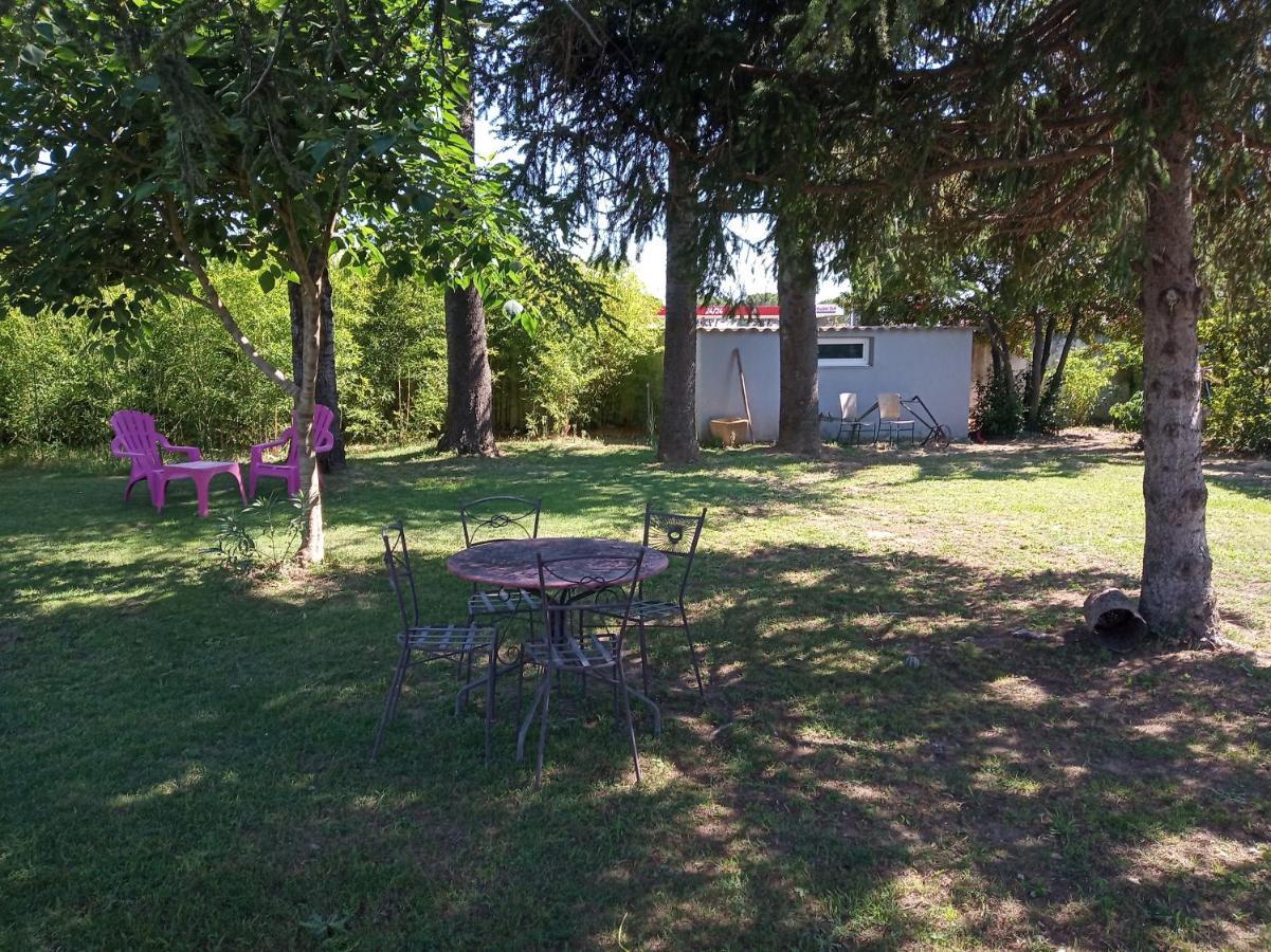 Appartements Et Valreas Bagian luar foto