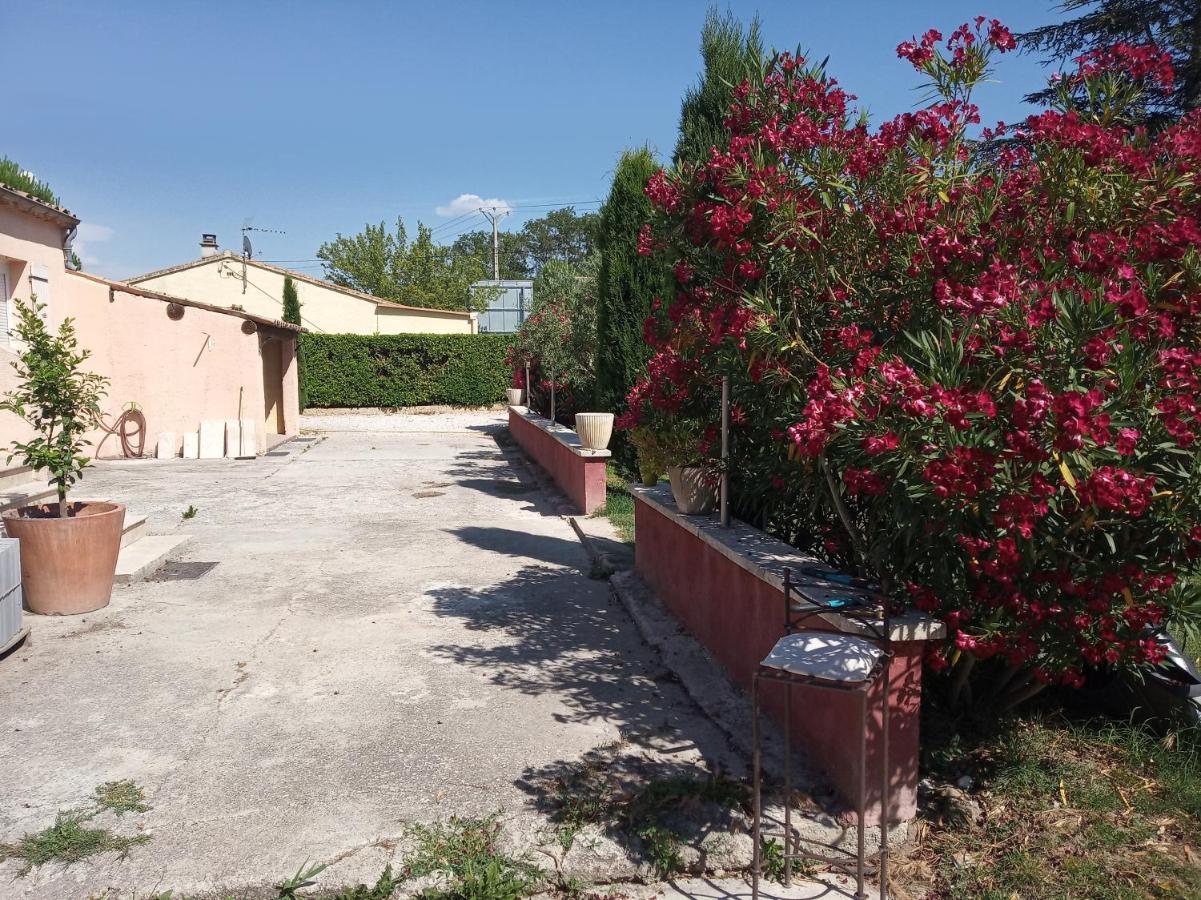 Appartements Et Valreas Bagian luar foto