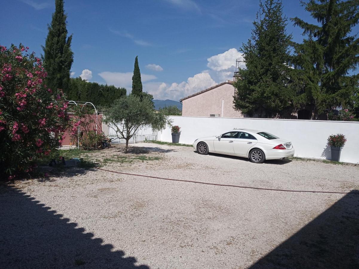 Appartements Et Valreas Bagian luar foto